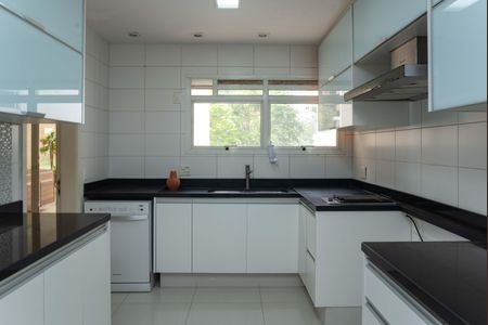 Apartamento à venda com 366m², 4 quartos e 5 vagasCozinha