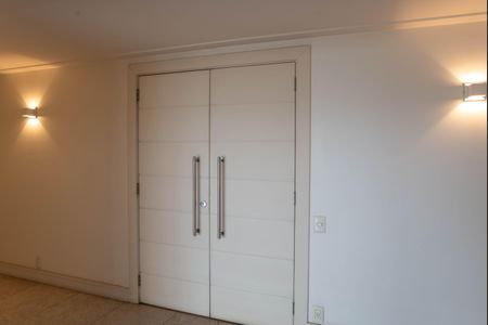Apartamento à venda com 366m², 4 quartos e 5 vagasHall social