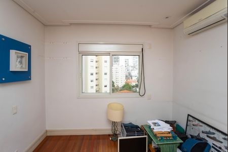 Apartamento à venda com 366m², 4 quartos e 5 vagasQuarto 1 Suíte
