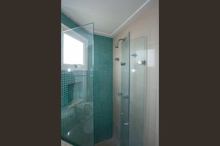 Apartamento à venda com 366m², 4 quartos e 5 vagasBanheiro do quarto 1 Suíte