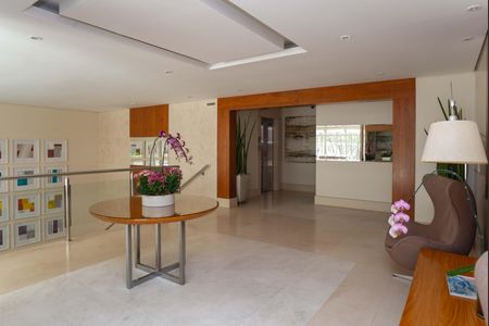 Apartamento à venda com 366m², 4 quartos e 5 vagasÁrea Comum - Hall Social