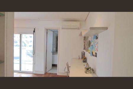 Apartamento à venda com 366m², 4 quartos e 5 vagasQuarto 4 Suíte