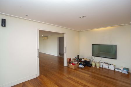 Apartamento à venda com 366m², 4 quartos e 5 vagasEscritório