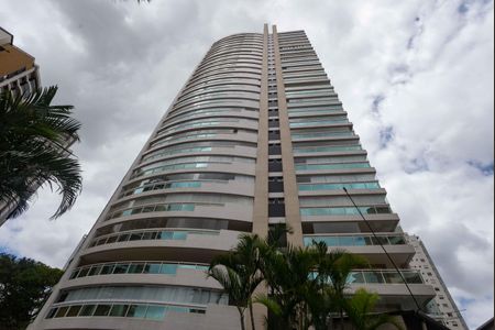 Apartamento à venda com 366m², 4 quartos e 5 vagasFachada