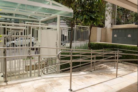 Apartamento à venda com 366m², 4 quartos e 5 vagasÁrea Comum -EntradaSocial