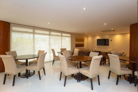 Apartamento à venda com 366m², 4 quartos e 5 vagasÁrea Comum - Salão de Festas