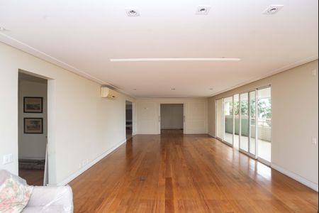 Apartamento à venda com 366m², 4 quartos e 5 vagasSala