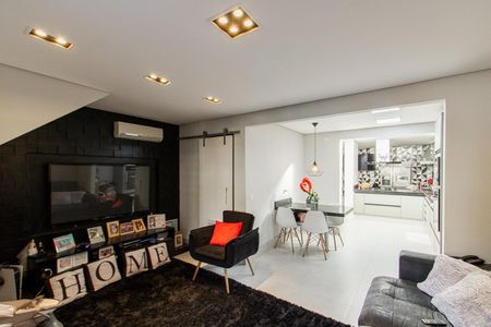 Casa de condomínio à venda com 100m², 3 quartos e 2 vagas Casa de condomínio à venda com 100m², 3 quartos e 2 vagasSala