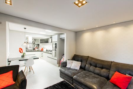 Casa de condomínio à venda com 100m², 3 quartos e 2 vagas Casa de condomínio à venda com 100m², 3 quartos e 2 vagasSala