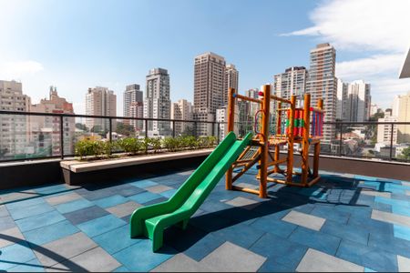 Apartamento à venda com 185m², 4 quartos e 2 vagas Apartamento à venda com 185m², 4 quartos e 2 vagasÁrea Comum - Playground
