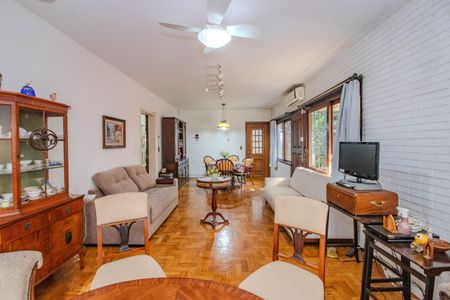 Casa para alugar com 190m², 3 quartos e 3 vagasSala