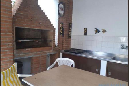 Casa para alugar com 240m², 4 quartos e 4 vagas