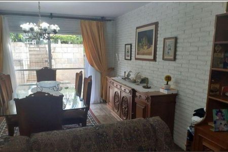 Casa para alugar com 240m², 4 quartos e 4 vagas