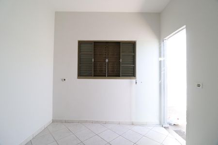 Sala de casa para alugar com 2 quartos, 75m² em Santa Mônica, Uberlândia