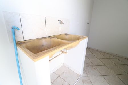 Casa para alugar com 75m², 2 quartos e 1 vagaÁrea de Serviço