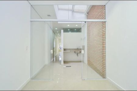 Casa à venda com 60m², 2 quartos e 1 vaga