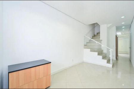 Casa à venda com 60m², 2 quartos e 1 vaga