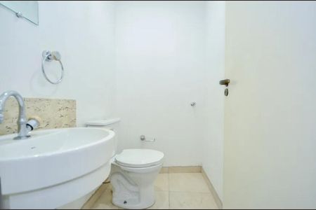 Casa à venda com 60m², 2 quartos e 1 vaga