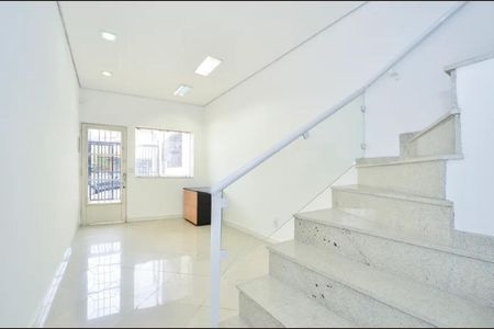 Casa à venda com 60m², 2 quartos e 1 vaga