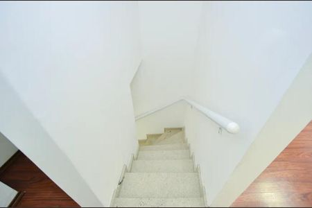 Casa à venda com 60m², 2 quartos e 1 vaga