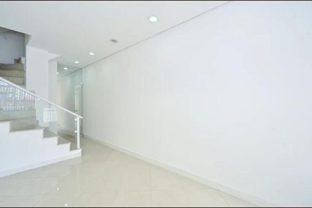 Casa à venda com 60m², 2 quartos e 1 vaga