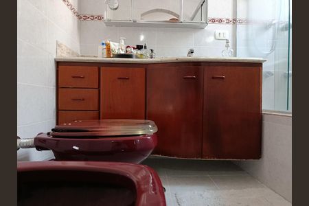 Apartamento à venda com 224m², 4 quartos e 3 vagasBanheiro da Suíte 4