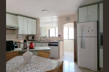 Apartamento à venda com 224m², 4 quartos e 3 vagasCozinha