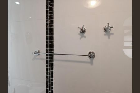 Apartamento à venda com 224m², 4 quartos e 3 vagasBanheiro da Suíte 1