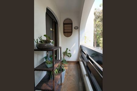 Apartamento à venda com 224m², 4 quartos e 3 vagasVaranda da Suíte 1