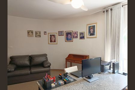 Apartamento à venda com 224m², 4 quartos e 3 vagasEscritório