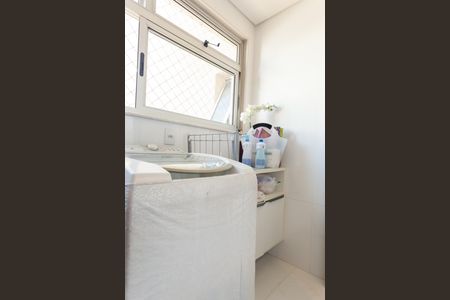 Apartamento à venda com 126m², 3 quartos e 3 vagas Apartamento à venda com 126m², 3 quartos e 3 vagasÁrea de Serviço