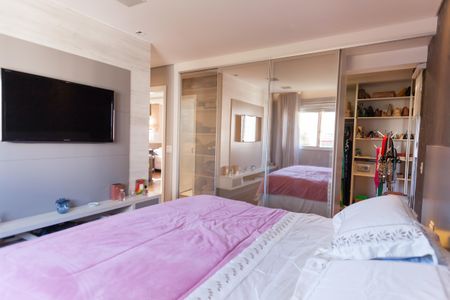 Apartamento à venda com 126m², 3 quartos e 3 vagas Apartamento à venda com 126m², 3 quartos e 3 vagasSuíte
