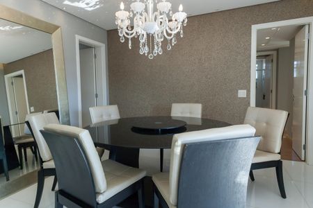 Apartamento à venda com 126m², 3 quartos e 3 vagas Apartamento à venda com 126m², 3 quartos e 3 vagasSala de Jantar