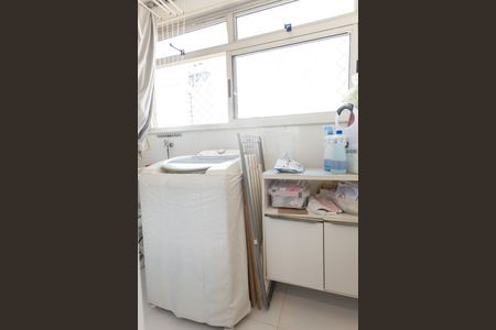 Apartamento à venda com 126m², 3 quartos e 3 vagas Apartamento à venda com 126m², 3 quartos e 3 vagasÁrea de Serviço