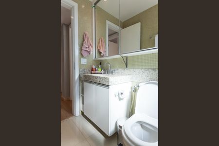 Apartamento à venda com 126m², 3 quartos e 3 vagas Apartamento à venda com 126m², 3 quartos e 3 vagasBanheiro Social