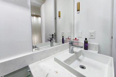 Apartamento à venda com 98m², 2 quartos e 2 vagas Apartamento à venda com 98m², 2 quartos e 2 vagasBanheiro Suíte