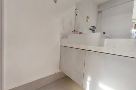 Apartamento à venda com 98m², 2 quartos e 2 vagas Apartamento à venda com 98m², 2 quartos e 2 vagasBanheiro Social
