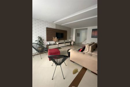 Casa à venda com 250m², 2 quartos e 3 vagas