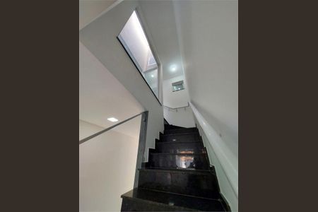 Casa à venda com 108m², 3 quartos e 2 vagas