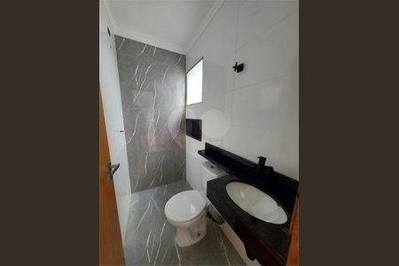 Casa à venda com 108m², 3 quartos e 2 vagas