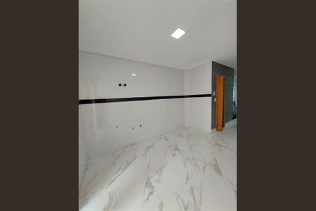 Casa à venda com 108m², 3 quartos e 2 vagas