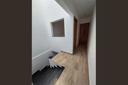 Casa à venda com 108m², 3 quartos e 2 vagas