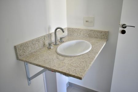 Apartamento à venda com 69m², 2 quartos e 1 vagaBanheiro da Suíte