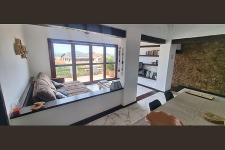 Casa à venda com 300m², 4 quartos e 2 vagasSala de TV