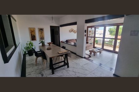 Casa à venda com 300m², 4 quartos e 2 vagasSala de Jantar