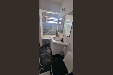 Casa à venda com 300m², 4 quartos e 2 vagasDetalhe do Banheiro da Suite