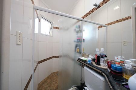 Casa à venda com 100m², 3 quartos e 2 vagasBanheiro da Suíte