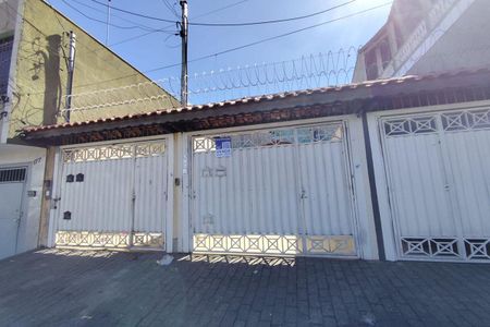 Casa à venda com 100m², 3 quartos e 2 vagas Casa à venda com 100m², 3 quartos e 2 vagasFachada