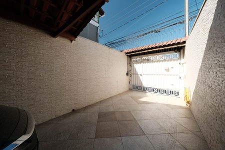 Casa à venda com 100m², 3 quartos e 2 vagasGaragem