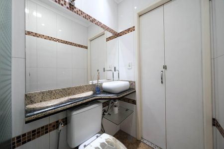 Casa à venda com 100m², 3 quartos e 2 vagasBanheiro